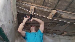 Самая бюджетная подготовка деревянного потолка к гипсокартону.