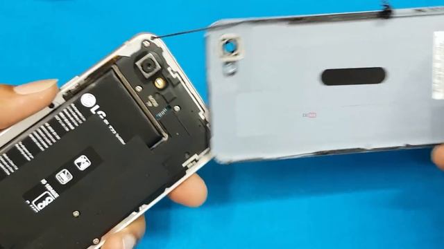 LG Q6 -How To Open Lg Q6 /Q6+ Back Panel || Lg Q6/Q6 Plus Back Cover Disassemble