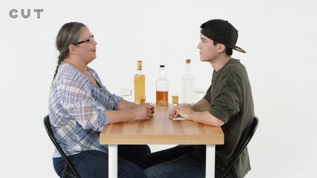 My Boyfriend & My Mom Meet for the First Time (Josh & Zandra) | Truth or Drink | Cut смотреть онлайн