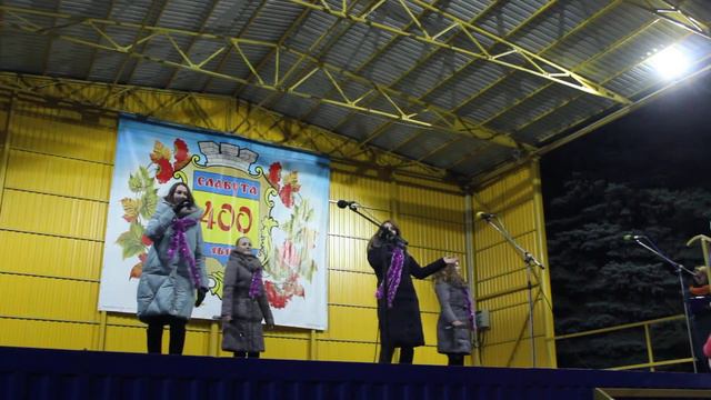 м.Славута,Україна, 19.12.2017р. День Святого Миколая. Пісня "Новий рік", Гурт "Славутина", МПК. смотреть онлайн