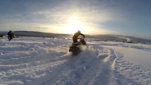 Обучение езде на горном снегоходе курсIVO 1 гр. Бедярыш, Иволин смотреть онлайн