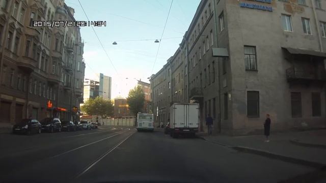 Санкт-Петербург. Автобус №35. Станция метро "Нарвская" - Канонерский остров. (1/2) смотреть онлайн