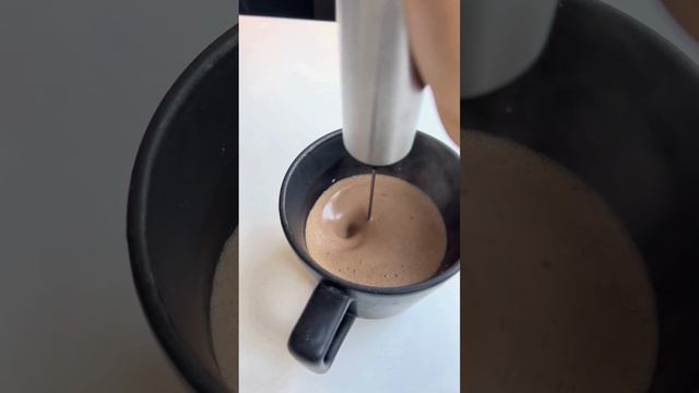 Tasty carob latte☕️🍫 смотреть онлайн