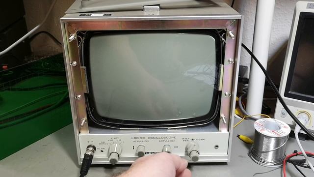 Leader LBO-9C oscilloscope 0-10kHz vert, XY monitor test teardown смотреть онлайн