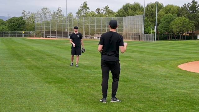 Playing Catch with @bobbyoneill37 смотреть онлайн
