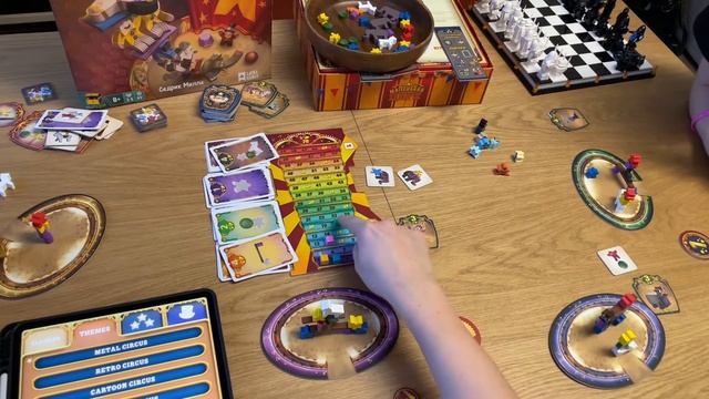 Маленький цирк (Meeple Circus) - Играем всей семьёй
