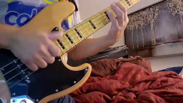 SQUIER FENDER JAZZ BASS – Quick Sound Demo “Thumb Slap” Style смотреть онлайн