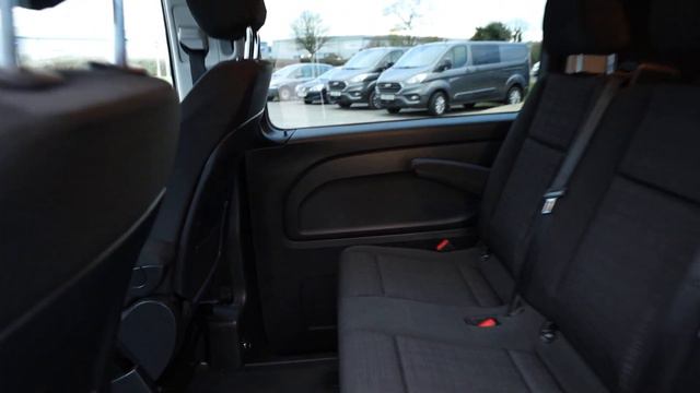 Mercedes Vito Sport 119 Auto Crew Van Detailed Walk & Talk Review - 2019 смотреть онлайн