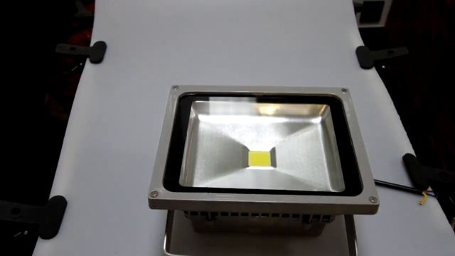 LED Spotlight 30W 220V IP67 смотреть онлайн
