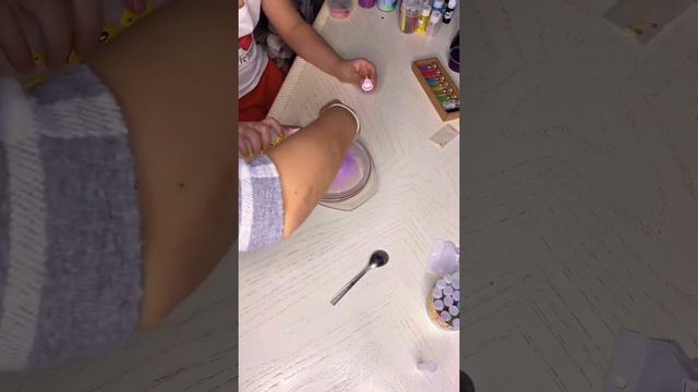 КРУТОЙ СЛАЙМ. Мама сделала слайм вместе со мной. смотреть онлайн