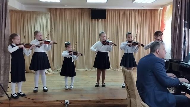 Ансамбль скрипачей "Виолинки" А.Черненко "Моцарт и немного джаза" смотреть онлайн