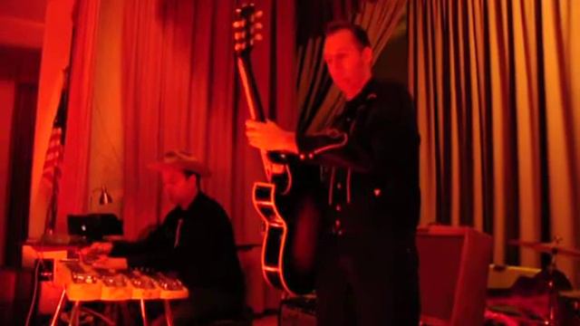 As Long As I'm Movin' - Hi-Lo Playboys смотреть онлайн