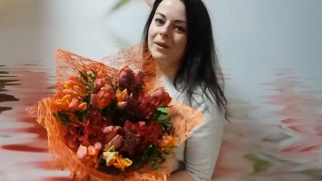 Букет из тюльпанов «Эсмеральда» смотреть онлайн