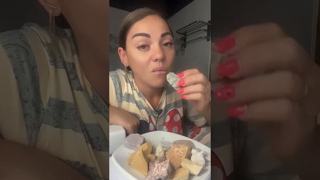 Эфирный вечер с тарелкой «Вкуснях» хруст мелом хруст глиной. смотреть онлайн