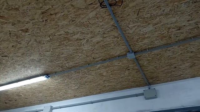 Электромонтаж в гараже в трубах.(коротко) смотреть онлайн