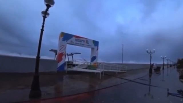 Sudden Storm pounds Sochi, Southern Russia 1 December 2021 смотреть онлайн