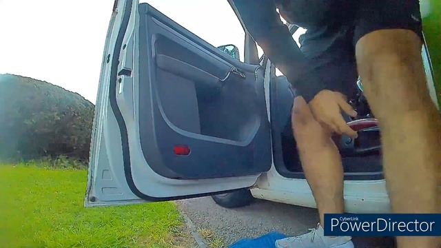 (Abandoned VW Caddy Part 17) Fitting MK4 Doors to a MK3 Caddy!? смотреть онлайн