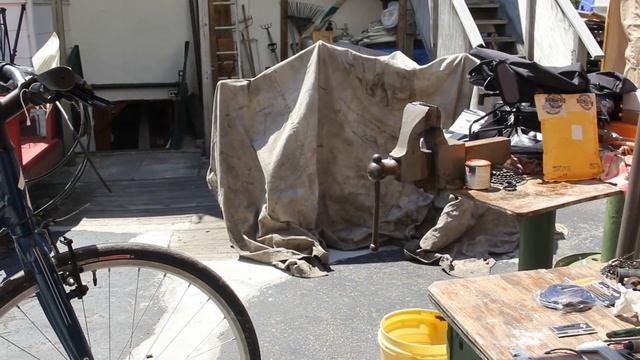 Brake Noodle Install - Broken V Brake Part 1 - BikemanforU DIY Bike Repair Tutorial смотреть онлайн