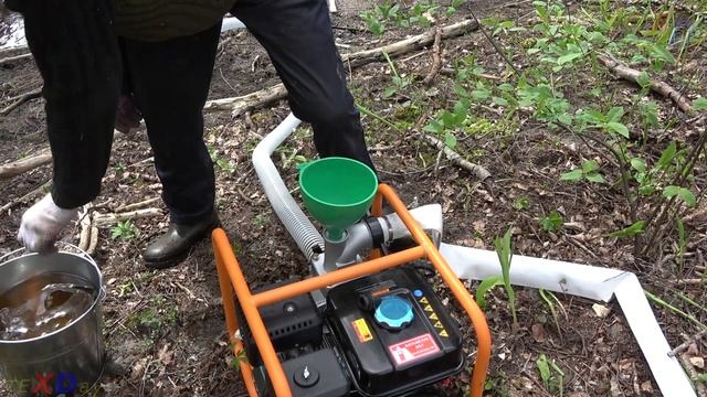 МТЗ 82 За водой, нет дождя. Китайский новенький насос и три по 1000 л емкастей. Качаем воду с реки смотреть онлайн