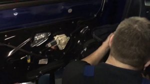 Замена тросика ручки и замка двери водителя на Пассат Б6