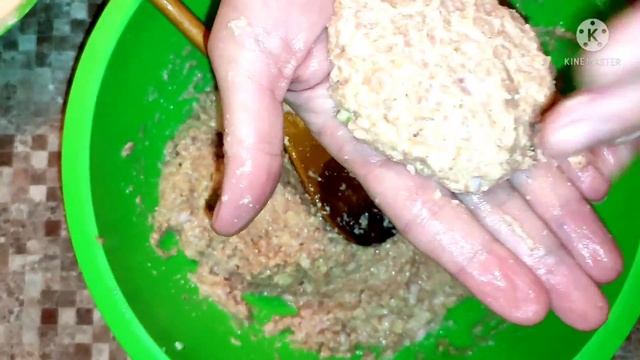 Даже из магазинного фарша КОТЛЕТЫ у меня получаютая всегда ВКУСНЫМИ ми СОЧНЫМИ. смотреть онлайн