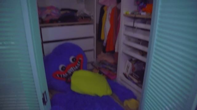 Hide and Seek FNAF Animatronics Security Britch in Xenia's house! Camouflage hide and seek! смотреть онлайн