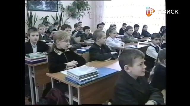 Выставка рисунков ПДД 10.02.2004