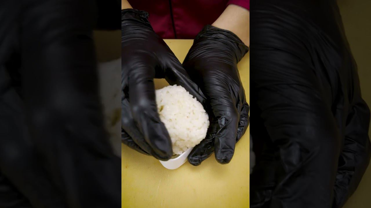 РЕЦЕПТ ОНИГИРИ ТЕМПУРА #shorts смотреть онлайн