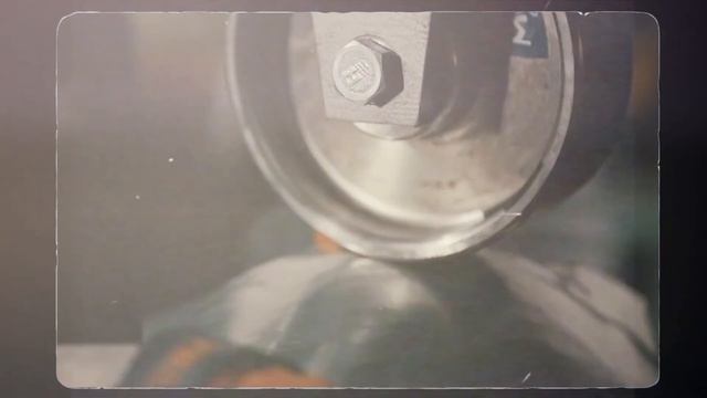 Кастомы: Чоппер для алкогольной компании, Indian с закисью азота, редкий спортбайк из Италии смотреть онлайн