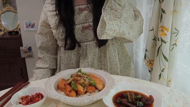 SUB•VLOG 자취생 브이로그? 디즈니 공주 신데렐라 케이크 만들고?, 치킨텐더덮밥 만들어 먹는 일상?ㅣ신데렐라 케이크, 치킨텐더 덮밥, 들깨 미역국, 마늘 볶음밥,요거트볼