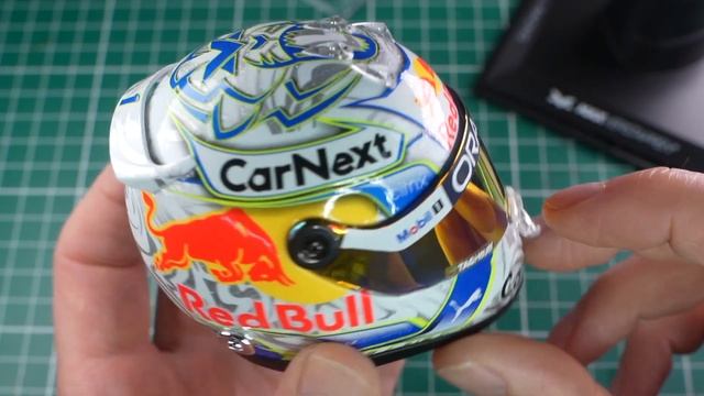 MAX VERSTAPPEN MINI HELMET REVIEW UNBOXING Austrian GP 2022 1/4 scale by Schubert смотреть онлайн