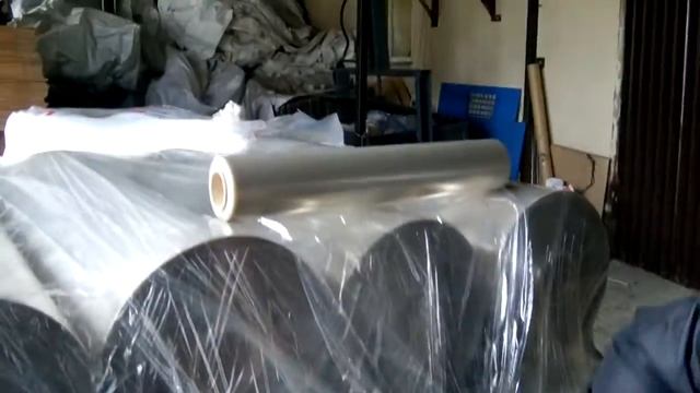 Упаковка вторичной стрейч пленкой смотреть онлайн