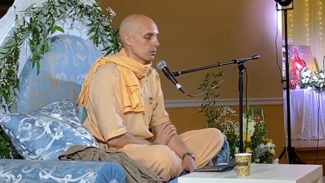 2022-08-28 — Шрила Прабхупада как основатель-ачарья — ШБ 10.2.31 на дикша-ретрите в Беларуси смотреть онлайн