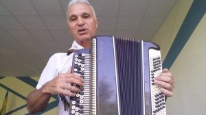 Как научиться аккомпанировать на баяне.How to learn to play the accordion.