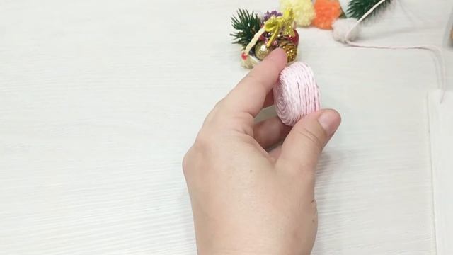 DIY. Миниатюра. Новогодняя композиция. Елочные игрушки своими руками. смотреть онлайн