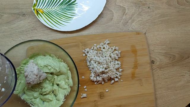 Крем-фиш кальмар с авокадо смотреть онлайн