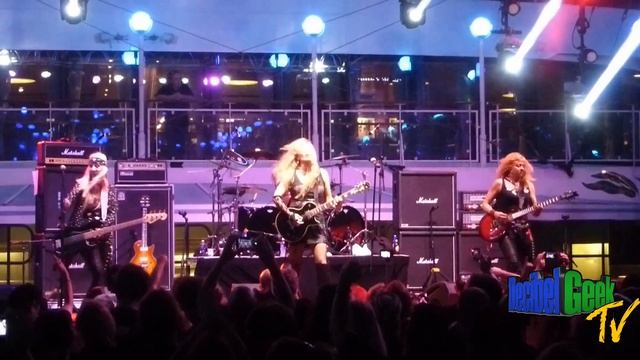 Vixen - How Much Love: Live on Pool Stage NCL Pearl (MORC 2016) смотреть онлайн