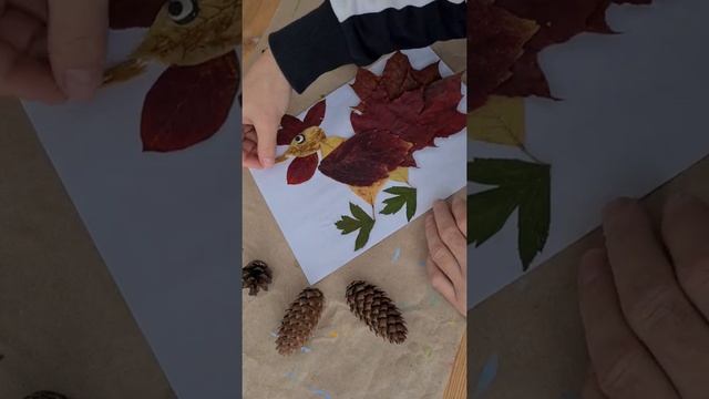 Петушок - осенняя поделка для детей из листьев. Fall Leaf Craft for Kids. смотреть онлайн
