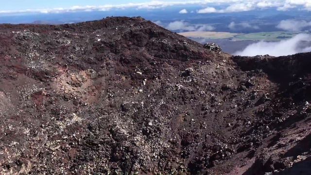 Climbing Mt Doom (Mt Ngauruhoe), New Zealand смотреть онлайн