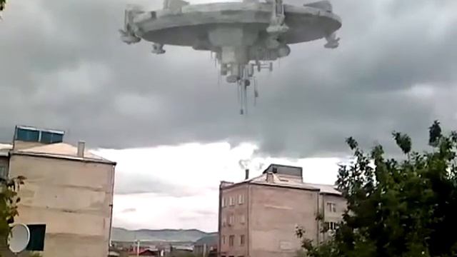 В Армении люди снимали НЛО невероятно смотреть всем смотреть онлайн