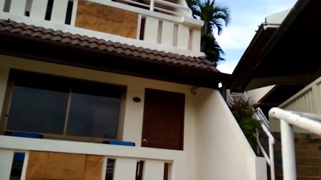 Orchidacea: подъем по лестнице к номерам 131-136 смотреть онлайн