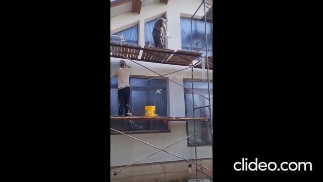 Отделка фасада дома, декоративная штукатурка камешковая. Обзор объекта. смотреть онлайн