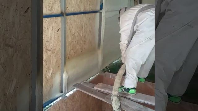 Утепление стен пенополиуретаном