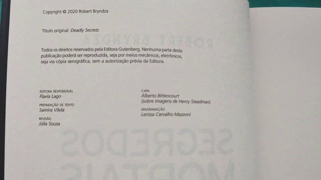 "Segredos Mortais" Robert Bryndza (Gutenberg 2020*) overview смотреть онлайн