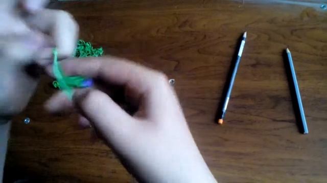 Плетём верёвку из резинок смотреть онлайн