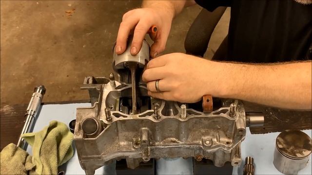 1991 Polaris Indy 500 Engine Rebuild - Project Blue Balls Gets Put Back Together смотреть онлайн