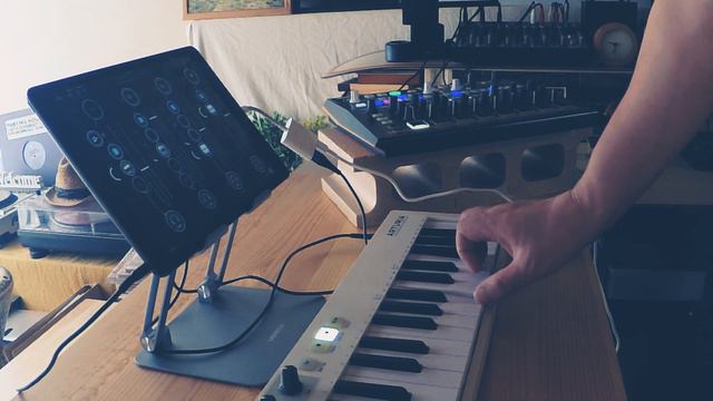 Drum Synth 114 ll. Ambient techno trance смотреть онлайн