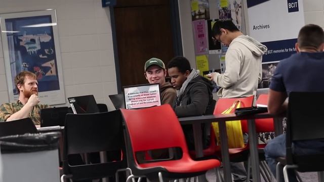 FUNNY BOOK COVERS PRANK!! смотреть онлайн