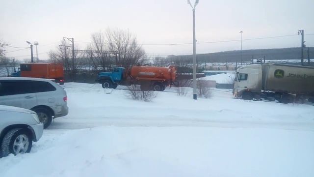 Застряла Фура смотреть онлайн