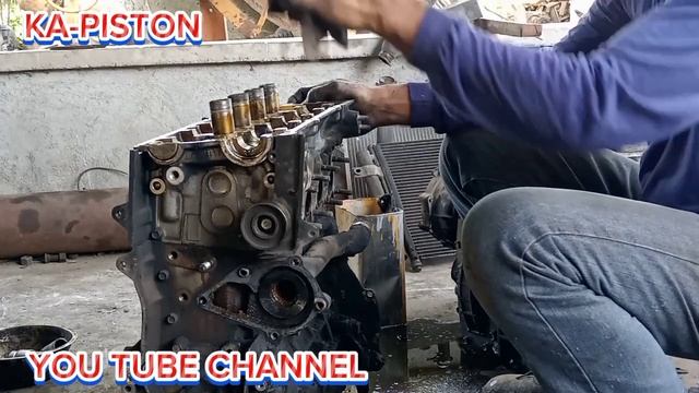 HYUNDAI -GETZ 1.4L--- ENGINE DIS ASSEMBLED